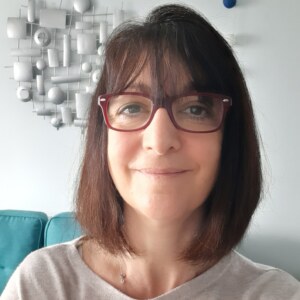 Dina-aspect-ratio-2560-2560