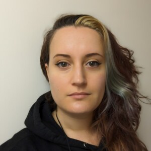 Emma-H-photo-aspect-ratio-2560-2560