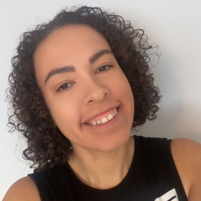 Rebecca-2-big-aspect-ratio-2560-2560