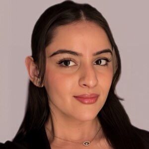 Daniella-photo-aspect-ratio-2560-2560